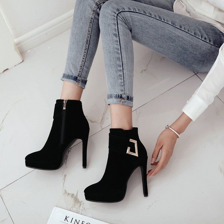 Elegant Suede Ankle Boots with Geometric Buckle - Sleek Style for Modern Women