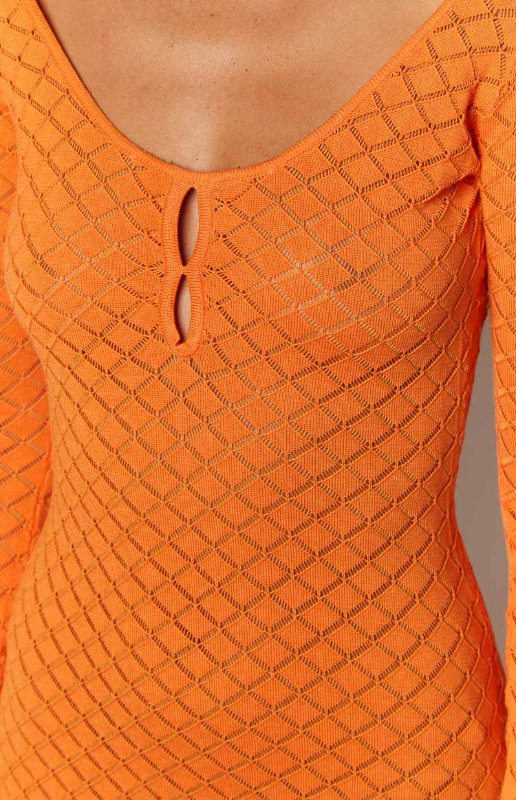 Robe mini bandage en maille à manches courtes et col rond SW067