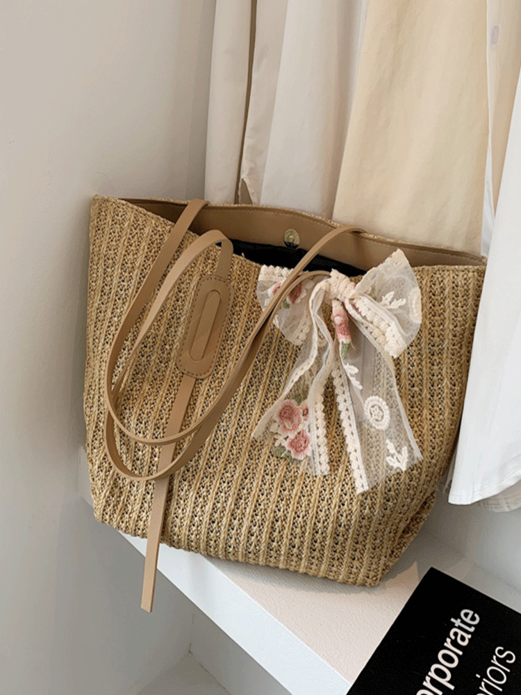 Bow Straw Tote Bag