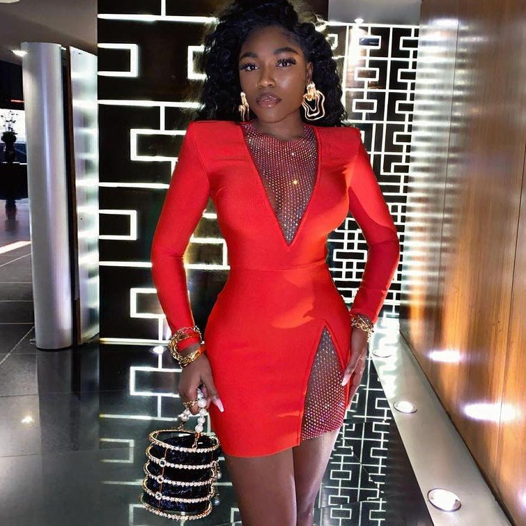 Vestido mini de manga larga con escote en V y diamantes de imitación