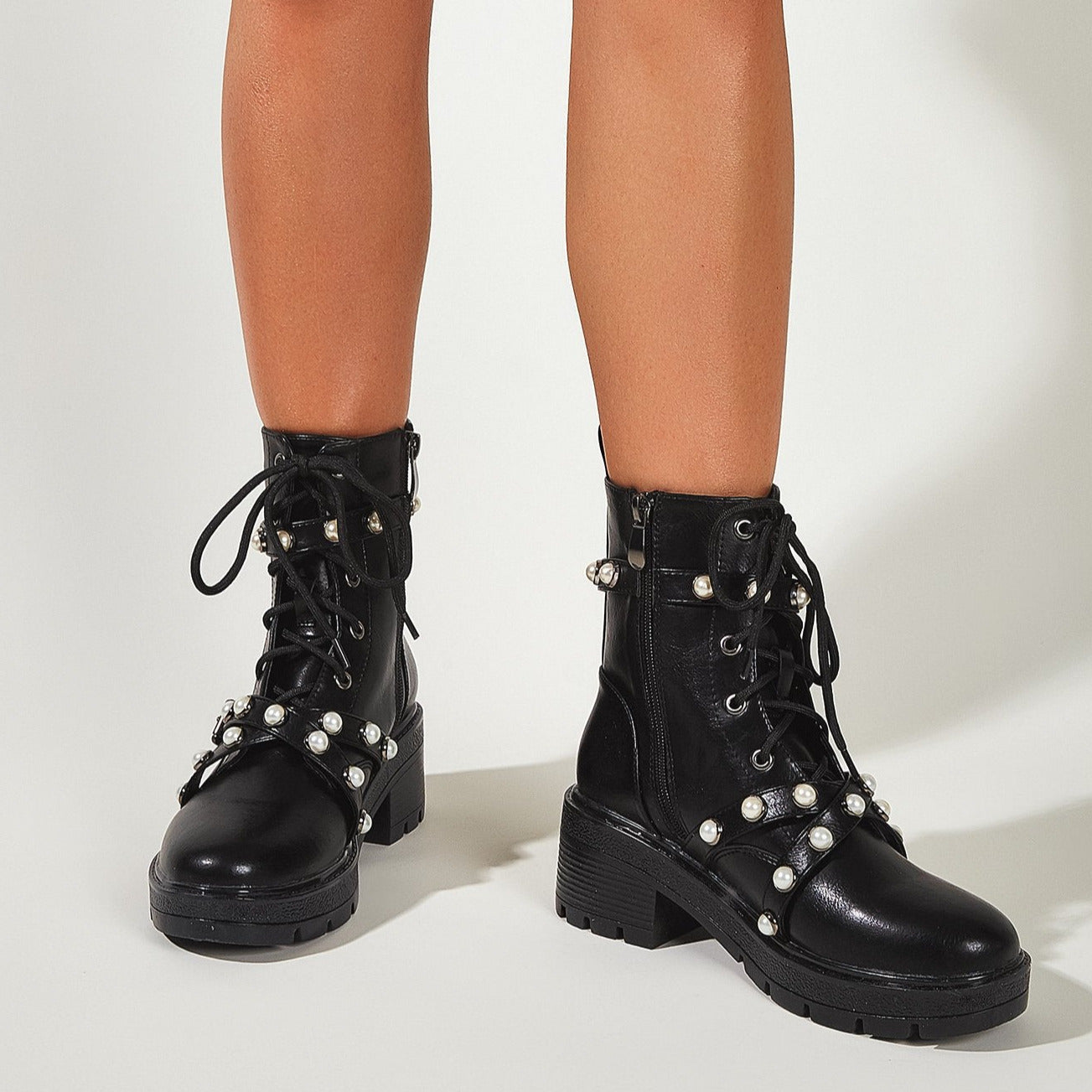 British Style Thick Heel Pearl Boots