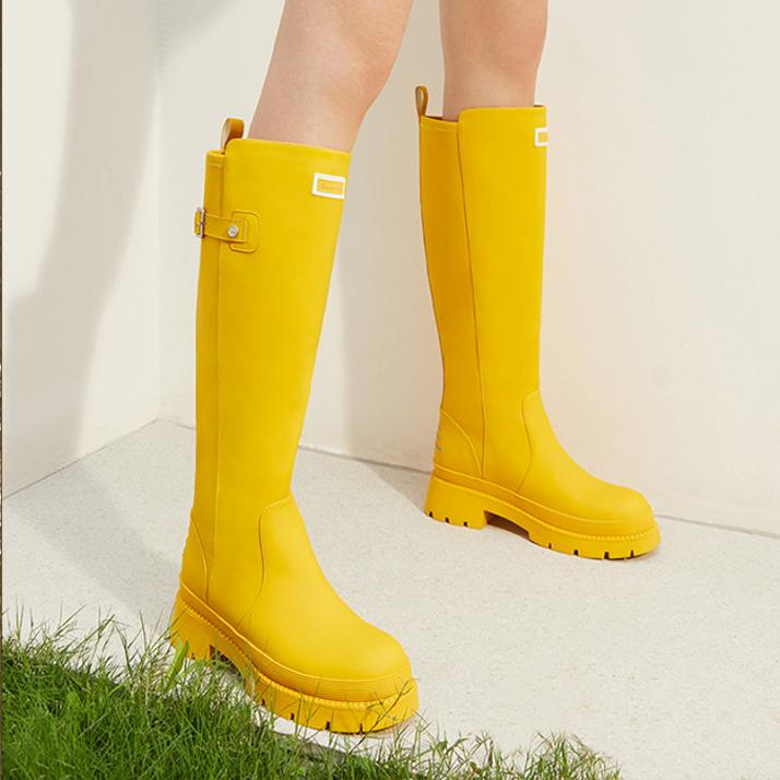 Botas de lluvia altas antideslizantes e impermeables de moda