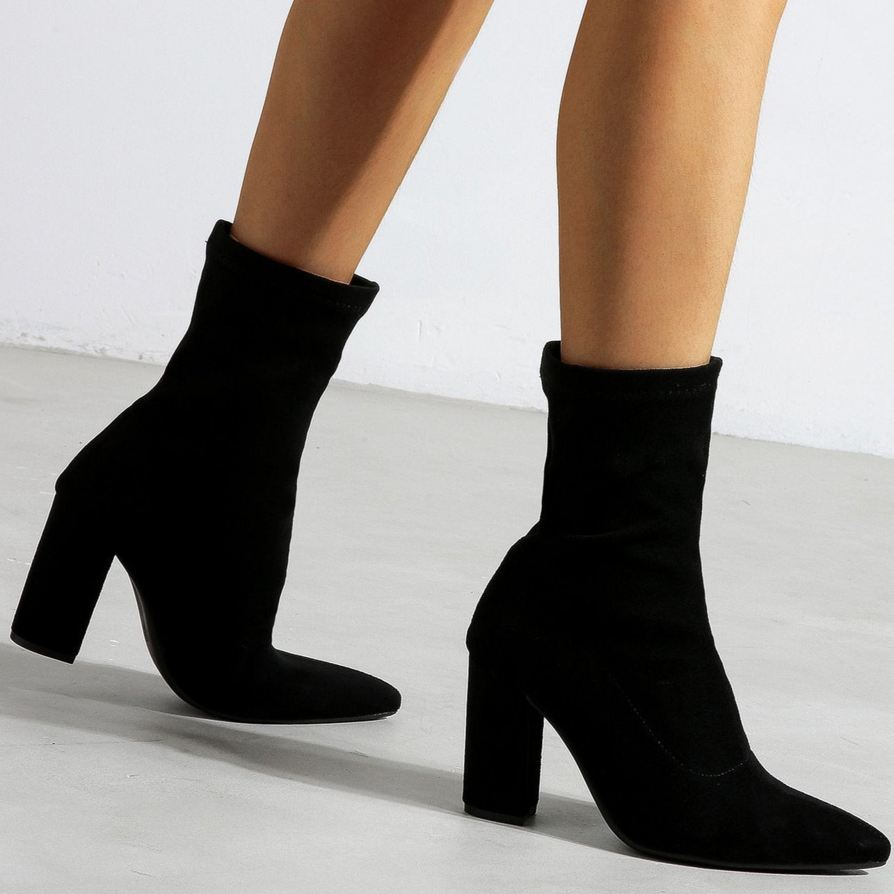 Chunky Heels Pointed Toes Suede Short Boots