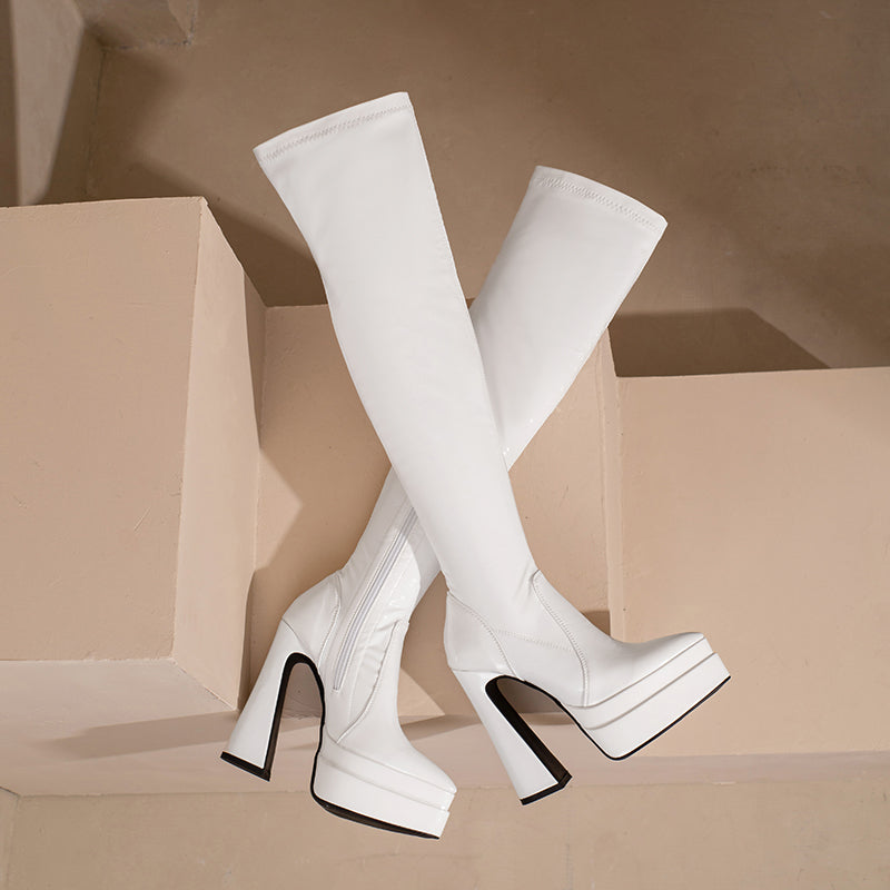 Bottes cuissardes blanches en cuir verni Fenix